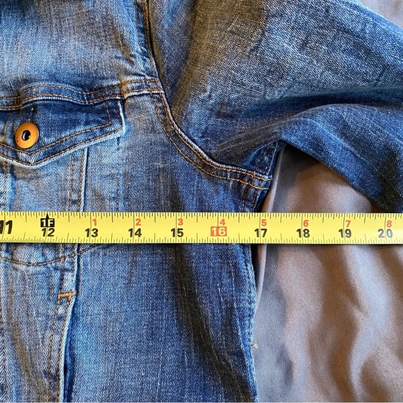 Like New H&M Brand Jean Jacket - Picture 4 of 4